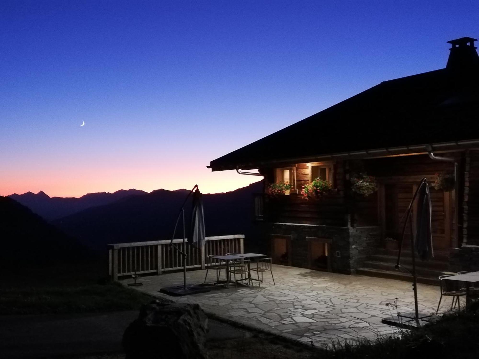 Chambres Et Tables D'Hotes Le Choton A Nono - Col Du Joly Beaufortain 欧特吕斯 外观 照片